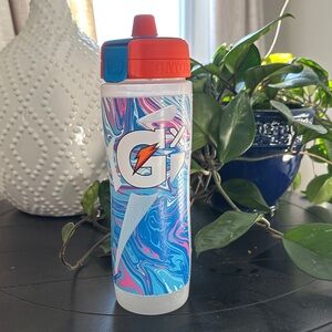 Gatorade Gx 30oz Blue and Pink Water Bottle